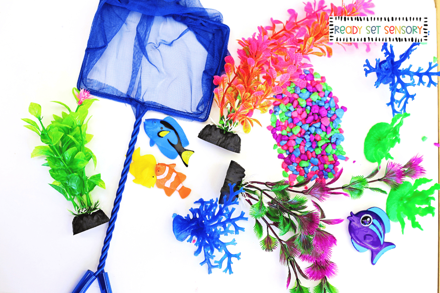 Aquarium sensory bin supplies with fish toys and net