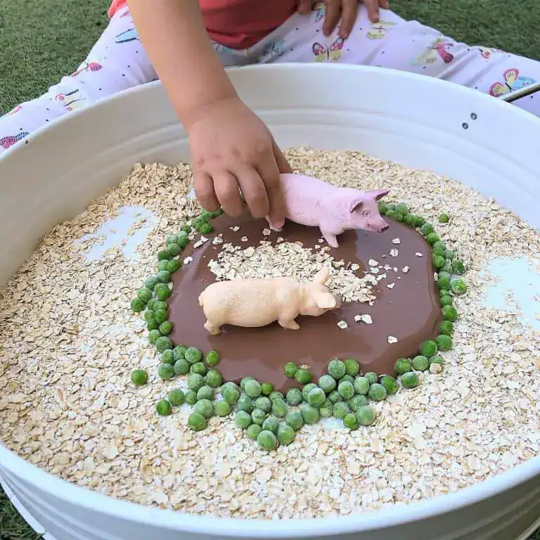 Muddy Pig Small-World Sensory Play
