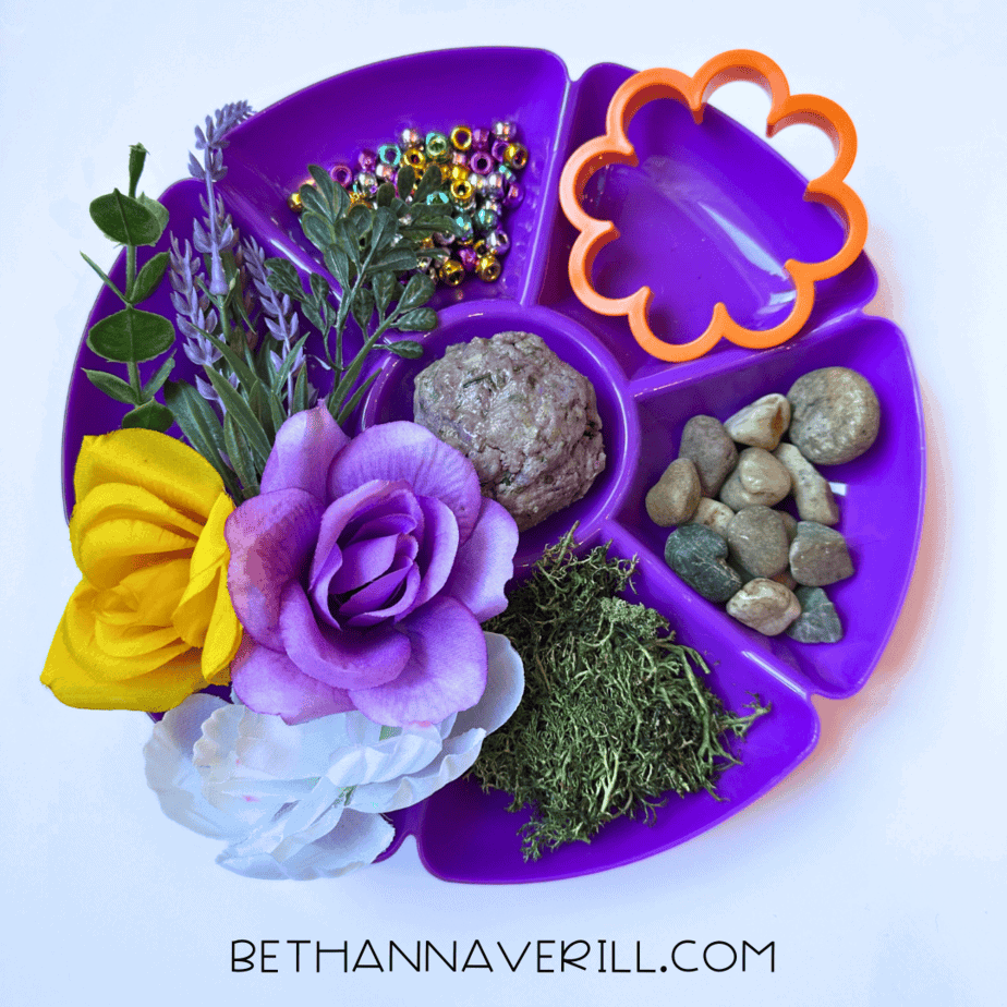 Spring Flower Playdough Tray